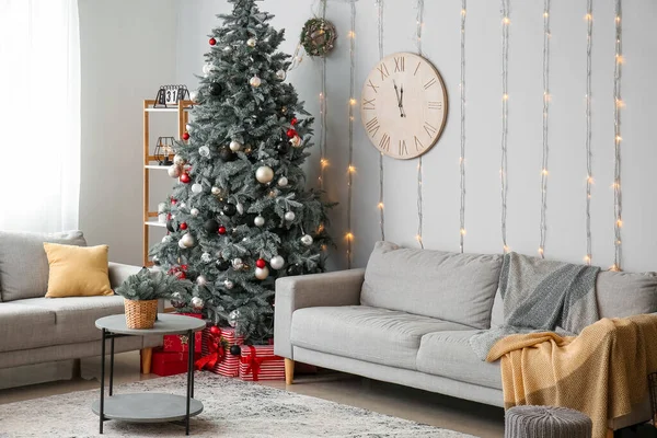 Interior Living Room Glowing Christmas Tree Sofas Clock — Stock Photo, Image