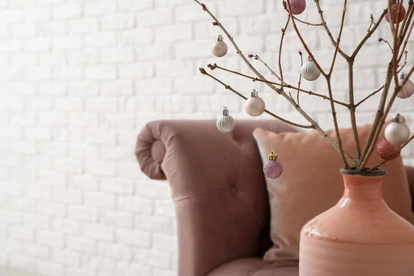 Vase Tree Branches Christmas Balls Living Room Closeup — Stock Photo, Image