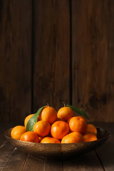Plate Ripe Tangerines Wooden Table — Stock Photo, Image