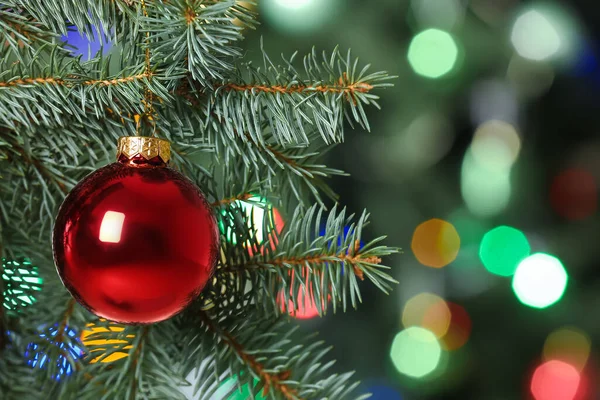 Red Christmas Ball Hanging Fir Tree Closeup — Stock Photo, Image