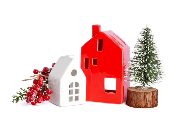 Kerzenhalter Form Von Häusern Mit Weihnachtsbaum Auf Weißem Hintergrund — Stockfoto