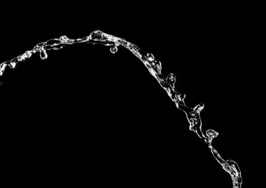 Siyah arka plan üzerine tatlı su sıçrama