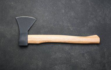 Koyu arkaplanda eksen, üst görünüm