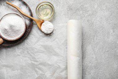 Mutfak malzemesi ve malzeme içeren kağıt fırını.