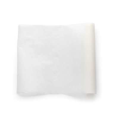 Beyaz arkaplanda fırın kağıdı rulosu