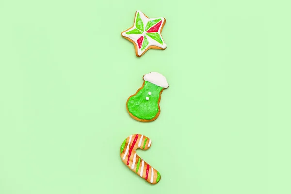Tasty Christmas Cookies Green Background — Stock Photo, Image