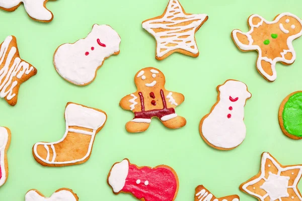 Set Tasty Christmas Cookies Green Background — Stock Photo, Image