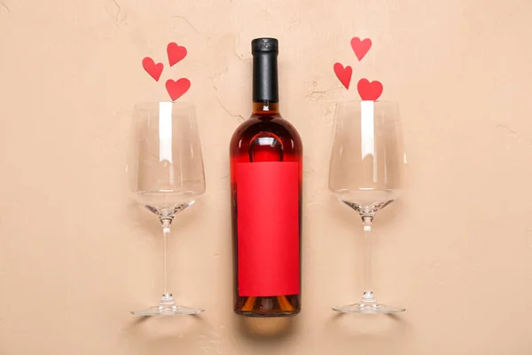 Bottle Wine Glasses Paper Hearts Beige Background Valentine Day Celebration — Stock Photo, Image