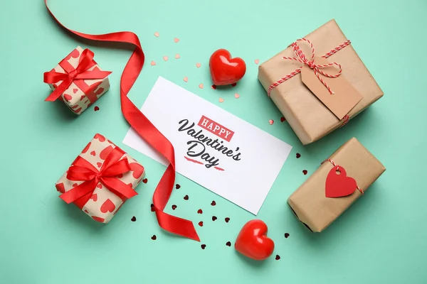 Cartão Com Texto Happy Valentine Day Presentes Corações Sobre Fundo — Fotografia de Stock