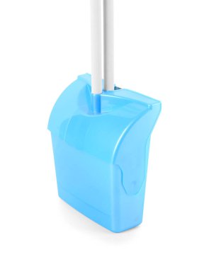 Beyaz zemin üzerinde süpürge olan faraş