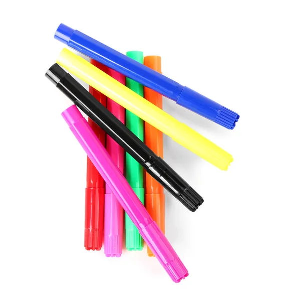 Beyaz Arka Plan Üzerinde Izole Renkli Keçeli Kalemler — Stok fotoğraf