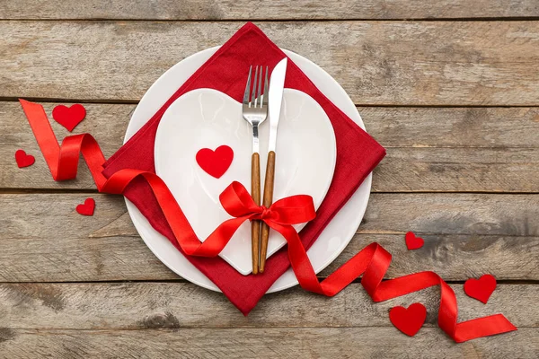 Table Setting Valentine Day Bow Hearts Wooden Background — Stock Photo, Image