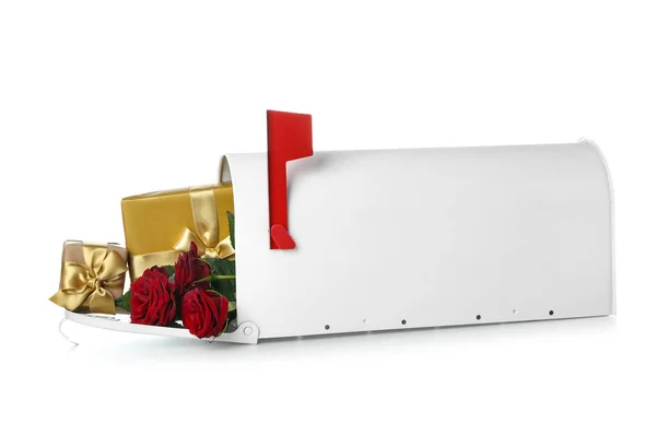 Buzón Con Regalos Rosas Sobre Fondo Blanco Celebración San Valentín —  Fotos de Stock