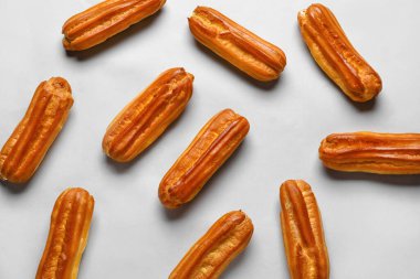 Hafif arkaplanda tatlı eklerName