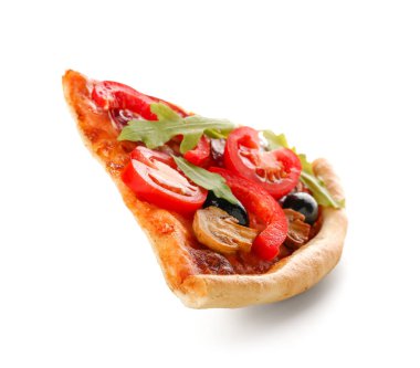 Sosisli, zeytinli ve domatesli lezzetli bir pizza.