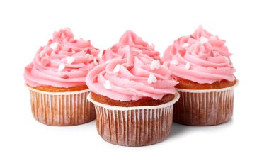 Beyaz arka planda Sevgililer Günü için lezzetli kekler.