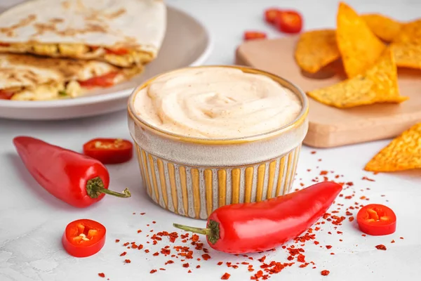 Bowl Delicious Chipotle Sauce Jalapeno Peppers Light Background — Stock Photo, Image