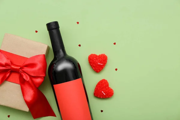 Bottle Wine Gift Candles Hearts Green Background Valentine Day Celebration — Stock Photo, Image