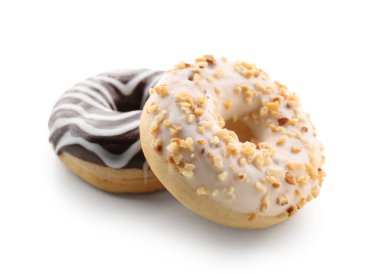 Beyaz arka planda izole lezzetli sırlı Donuts