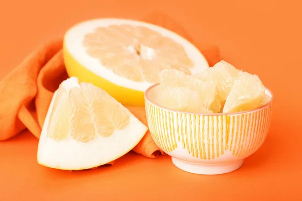 Bowl Slices Halves Pomelo Fruit Orange Background Closeup — Stock Photo, Image