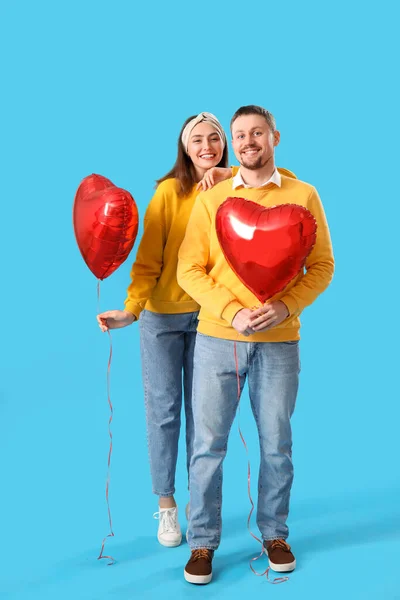 Happy Couple Love Balloons Blue Background Valentine Day Celebration — Fotografia de Stock