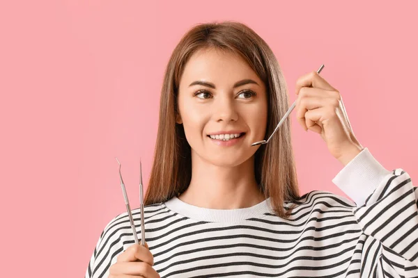 Young Woman Dental Tools Pink Background Closeup — Stock Photo, Image