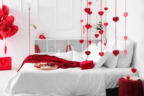 Interior Light Bedroom Decorated Valentine Day Breakfast Engagement Ring Hearts — Stock Photo, Image