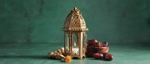 Muslim Lamp Tasbih Dates Green Background — Zdjęcie stockowe