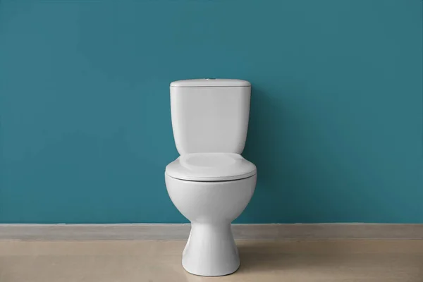 Ceramic Toilet Bowl Blue Wall — Stock Photo, Image