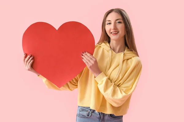 Young Woman Paper Heart Pink Background Valentine Day Celebration — Stock Photo, Image