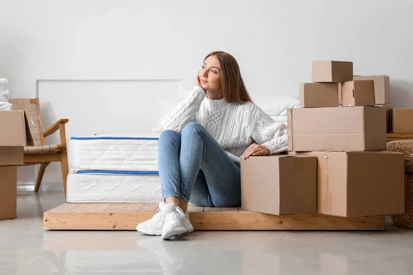 Dreaming Young Woman Cardboard Boxes Bedroom Moving Day — Stock Photo, Image