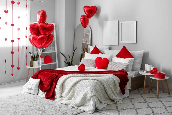 Interior Bedroom Decorated Valentine\'s Day Flowers Wine Glasses ...