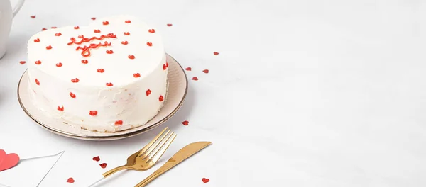 Plate Heart Shaped Bento Cake White Background Space Text Valentine — 스톡 사진
