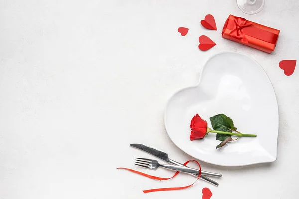 Table Setting Valentine Day Hearts Gift Red Rose White Background — Photo