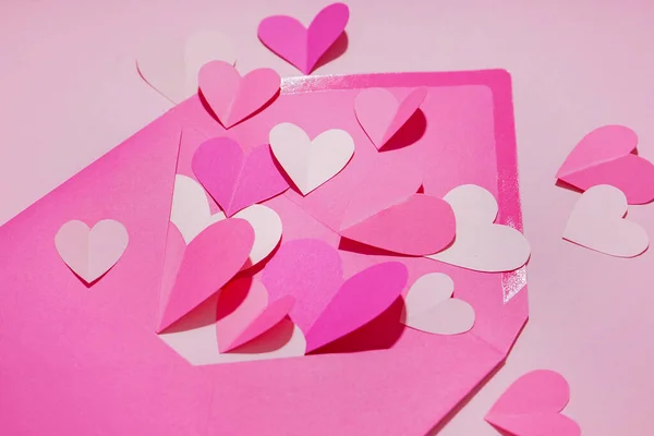 Envelope Paper Hearts Pink Background Valentines Day Celebration — Fotografia de Stock