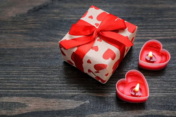 Burning Candles Gift Box Wooden Background Valentine Day Celebration — Fotografia de Stock