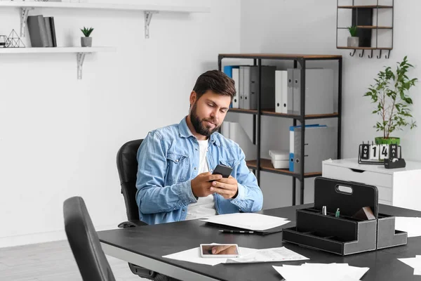 Handsome Young Businessman Working Mobile Phone Table Office — Stock Photo, Image