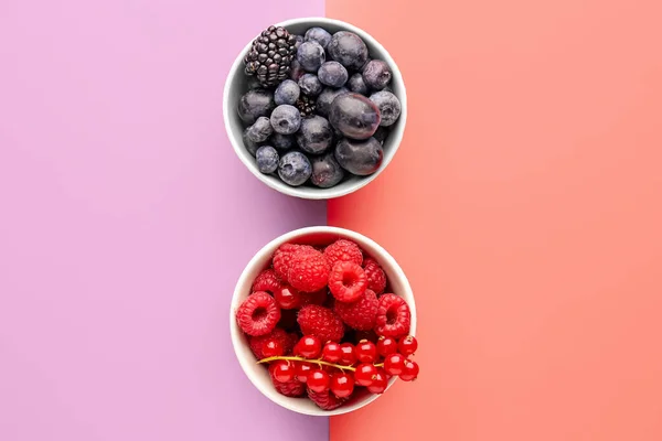 Bowls Ripe Berries Color Background — Stock Photo, Image