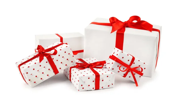Коробки Подарунків Червоною Атласною Стрічкою Ізольовані Білому Тлі День Святого — стокове фото