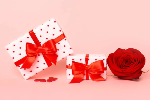 Gift Boxes Beautiful Bows Rose Flower Pink Background Valentine Day — Photo