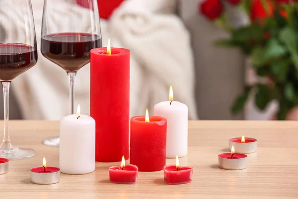 Burning Candles Glasses Wine Valentine Day Table Living Room Closeup — Foto de Stock