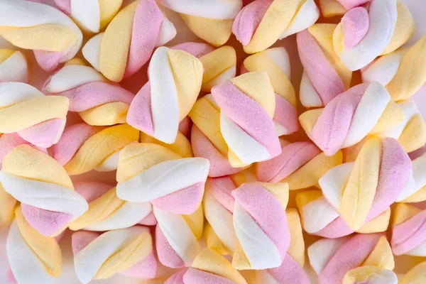 Tasty Twisted Marshmallows Background — Stock Photo, Image
