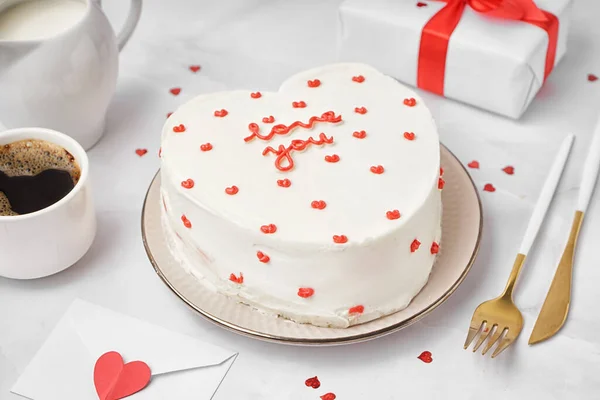 Plate Heart Shaped Bento Cake Envelope Cup Coffee White Background — 스톡 사진
