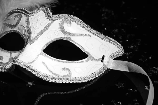 Carnival Mask Confetti Mardi Gras Celebration Dark Background Closeup — Stock Photo, Image