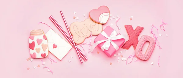 Beautiful Cookies Gift Valentine Day Pink Background — 스톡 사진