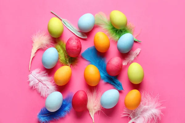 Composition Colorful Easter Eggs Feathers Pink Background — 스톡 사진