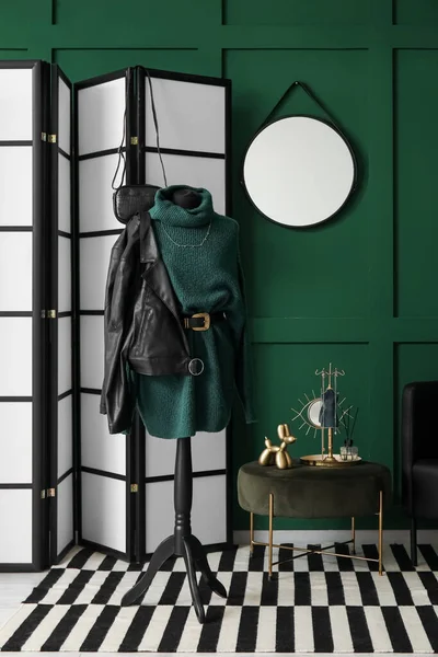 Interior Fashion Designer Studio Mannequin Clothes Folding Screen — Stockfoto
