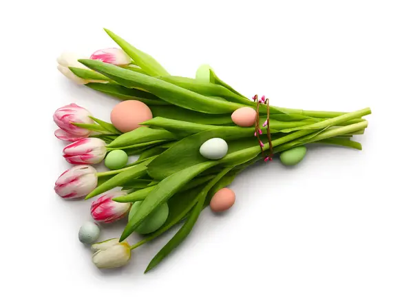 Bouquet Beautiful Tulip Flowers Easter Eggs Isolated White Background — Stock fotografie