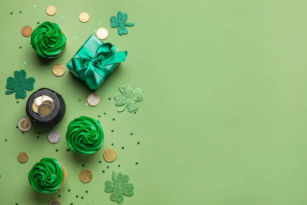 Tasty Cupcakes Patrick Day Gift Box Pot Coins Clovers Green — Stockfoto
