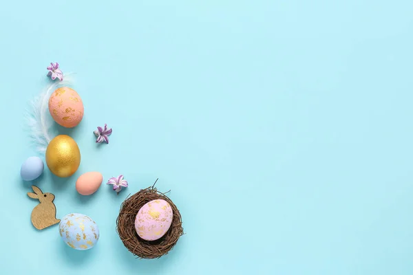 Composition Nest Easter Eggs Decor Flowers Color Background — Foto Stock